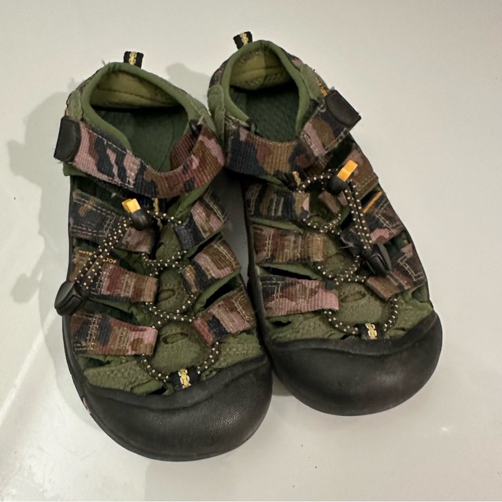 Keen Kids Outdoor Adventure Sandals - Green and Black
